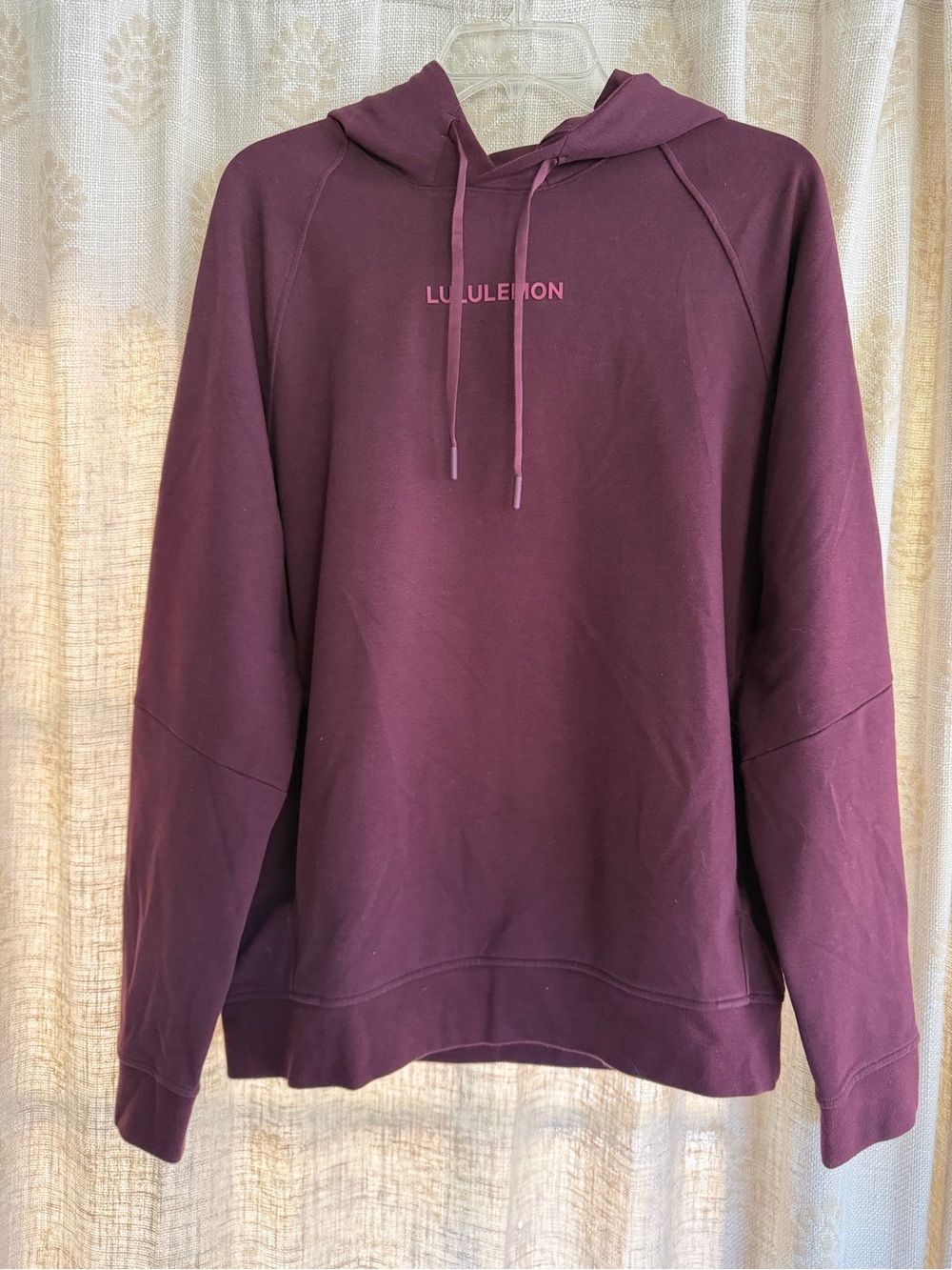 Lululemon City Sweat Pullover Hoodie Men’s M Burgundy Maroon Spellout Logo